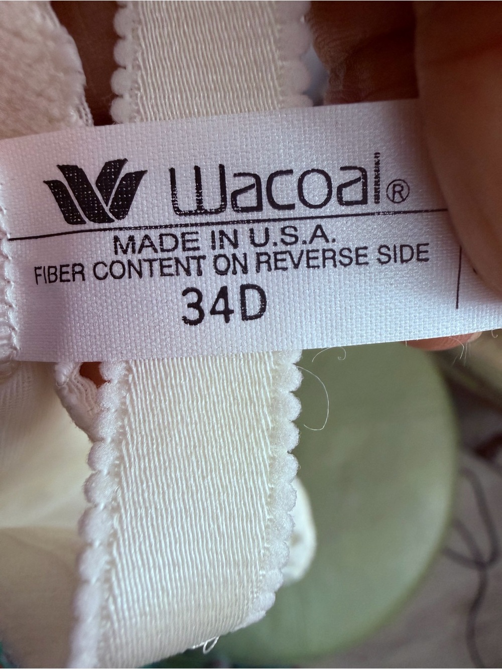 Wacoal Lace-Trim Bodysuit Shapewear in white - Picture 8 of 8